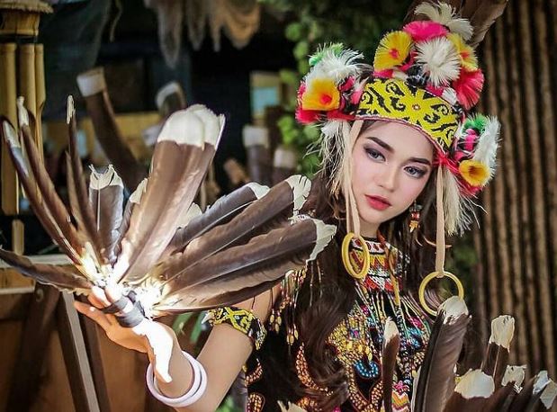 Misteri dan Budaya Unik Suku Dayak di Kalimantan Barat