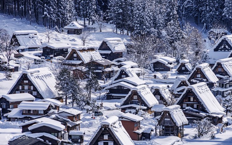 Misteri Desa Tua Shirakawa-go yang Diselimuti Salju Abadi