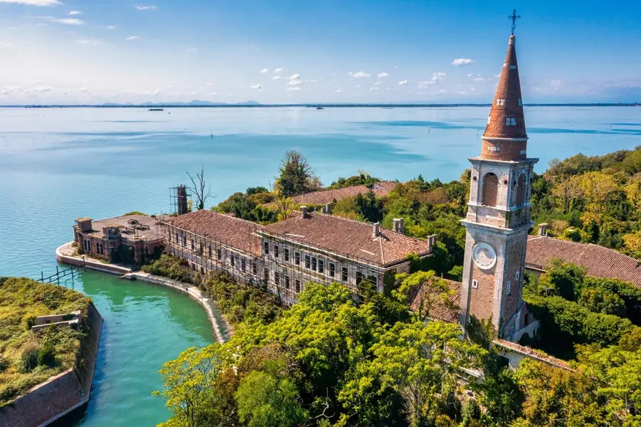 Cerita Mistis Pulau Poveglia: Pulau Hantu di Venesia, Italia